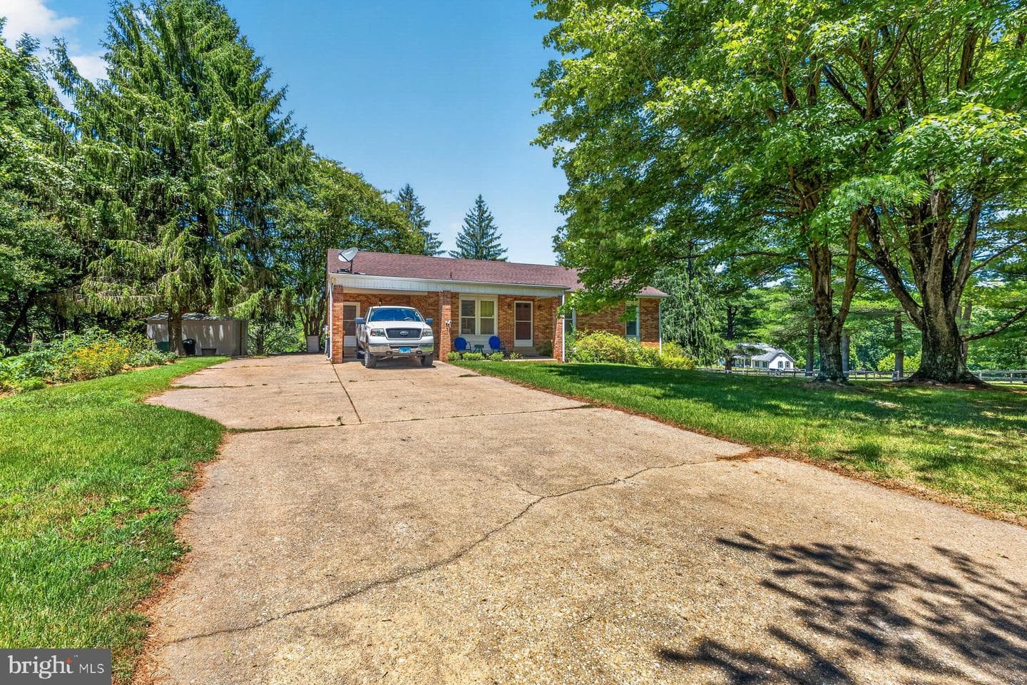 328 Sansbury Road photo 35