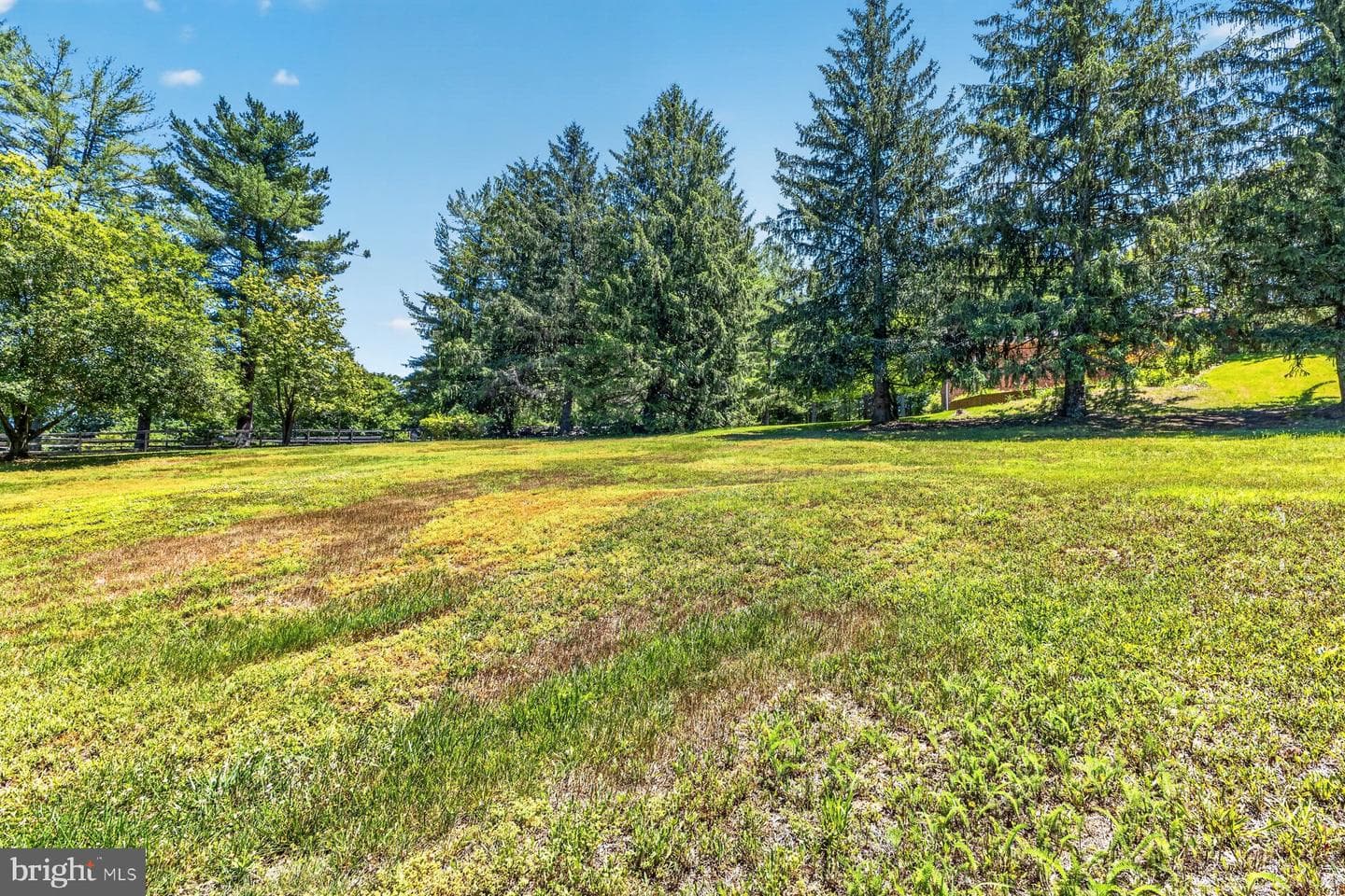 328 Sansbury Road photo 5