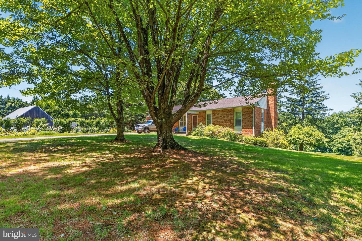328 Sansbury Road photo 6