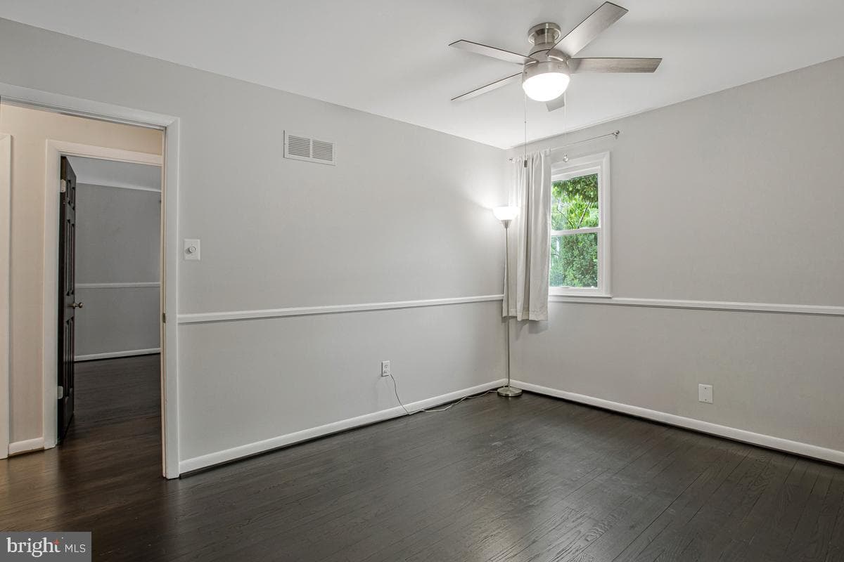 454 Manor Road photo 14
