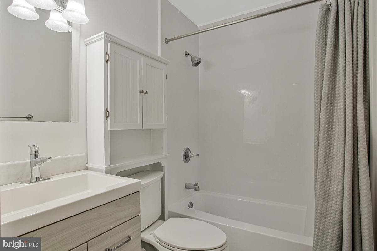 454 Manor Road photo 16