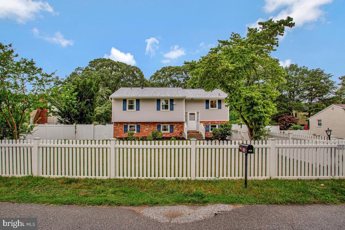 454 Manor Road, Arnold