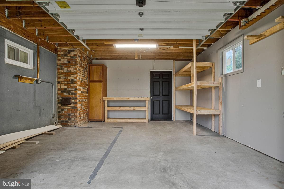 454 Manor Road photo 30