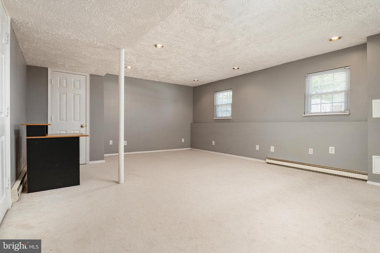 723 Winton Avenue photo 22