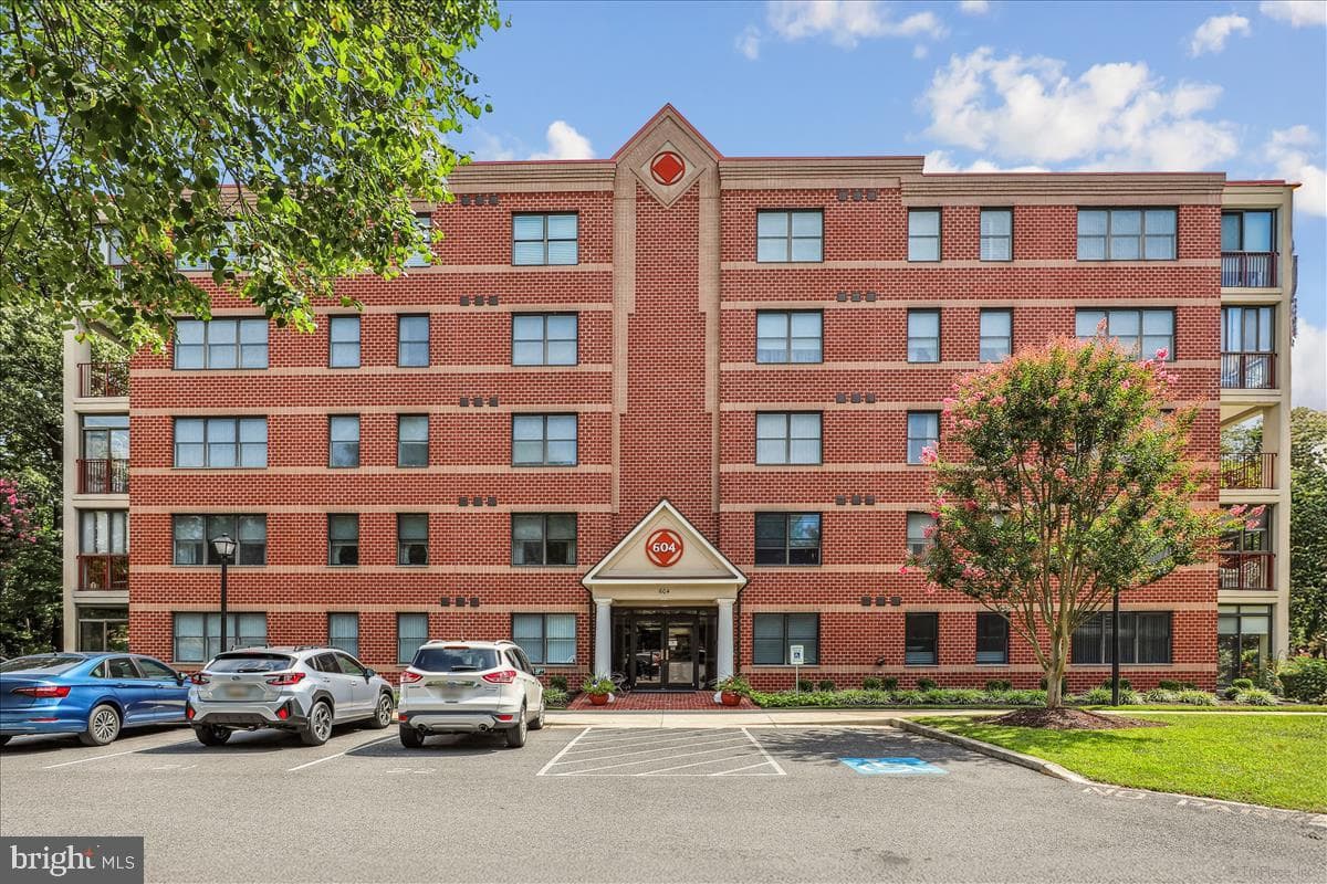 604 Mckinsey Park Drive #301, Severna Park
