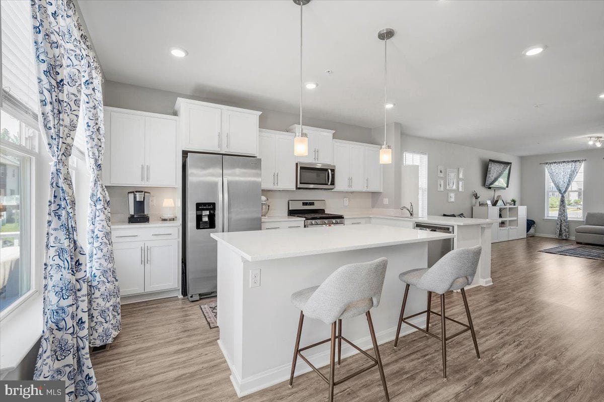 2020 Hinshaw Drive photo 18
