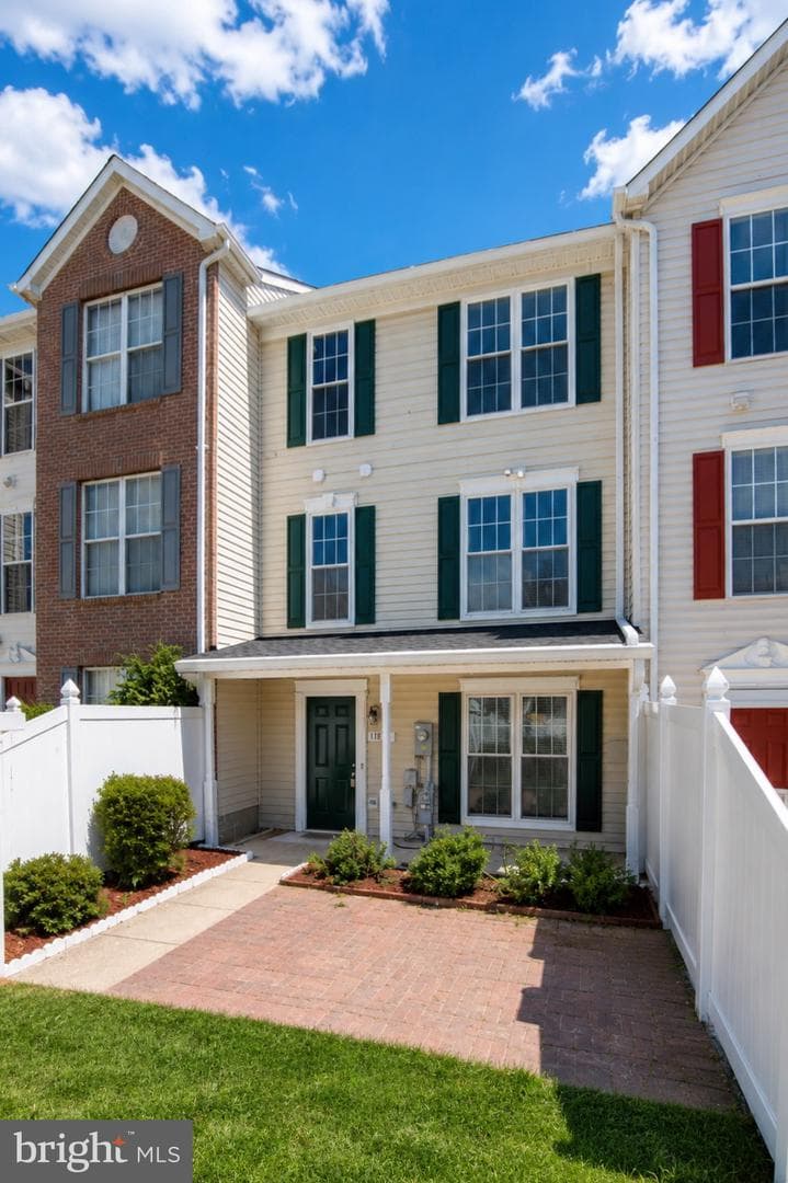 1818 Triple Feather Road #85 photo 3
