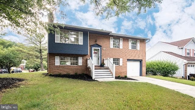 1240 Viking Drive N, Arnold