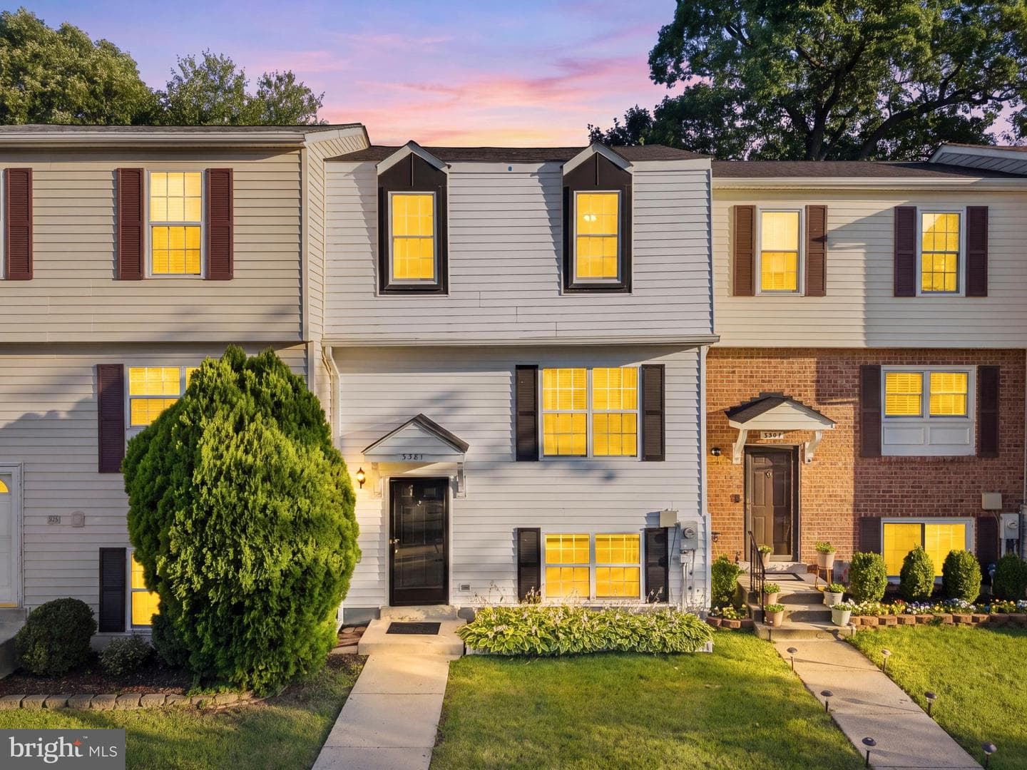 3381 Style Avenue photo 1