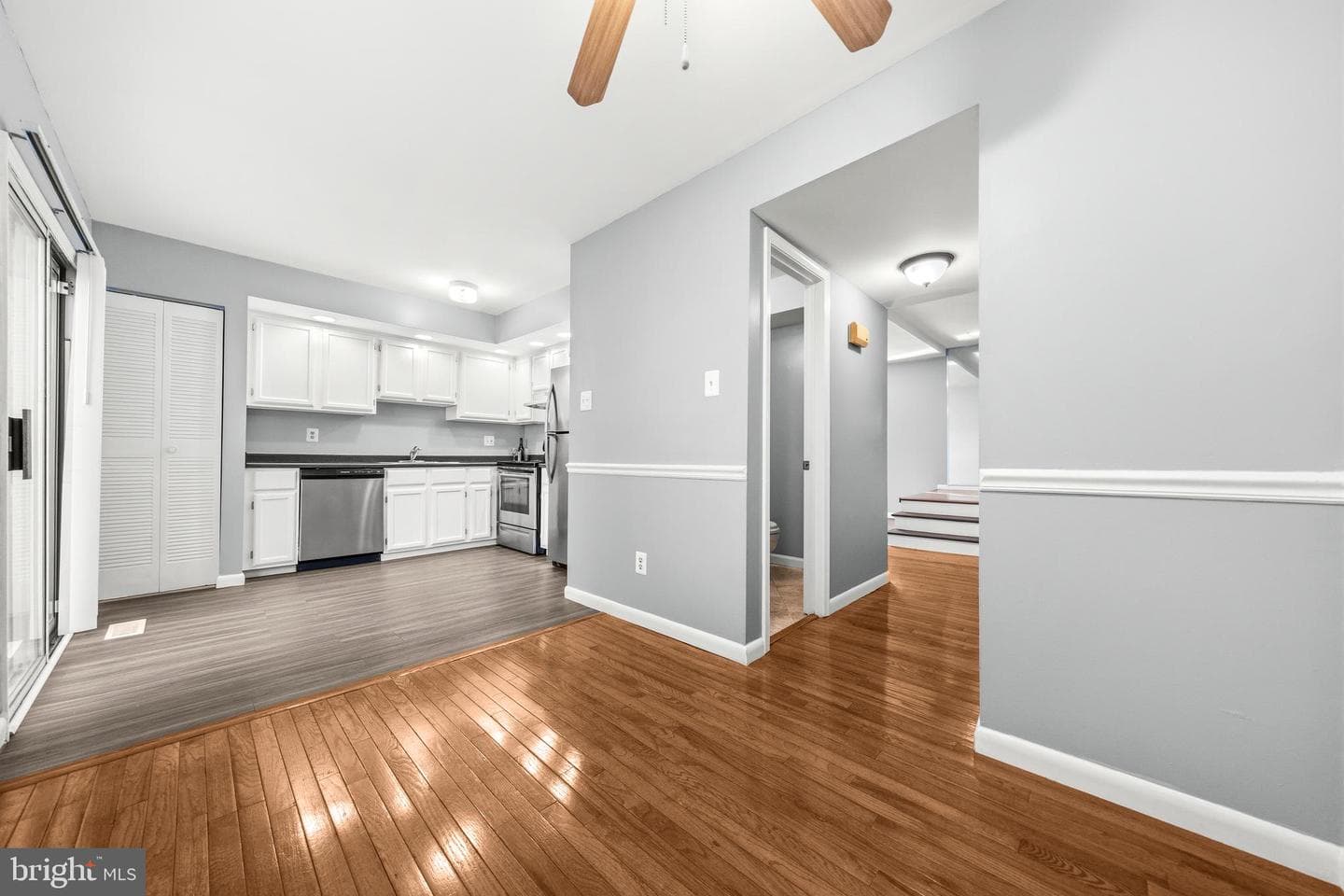 3381 Style Avenue photo 9