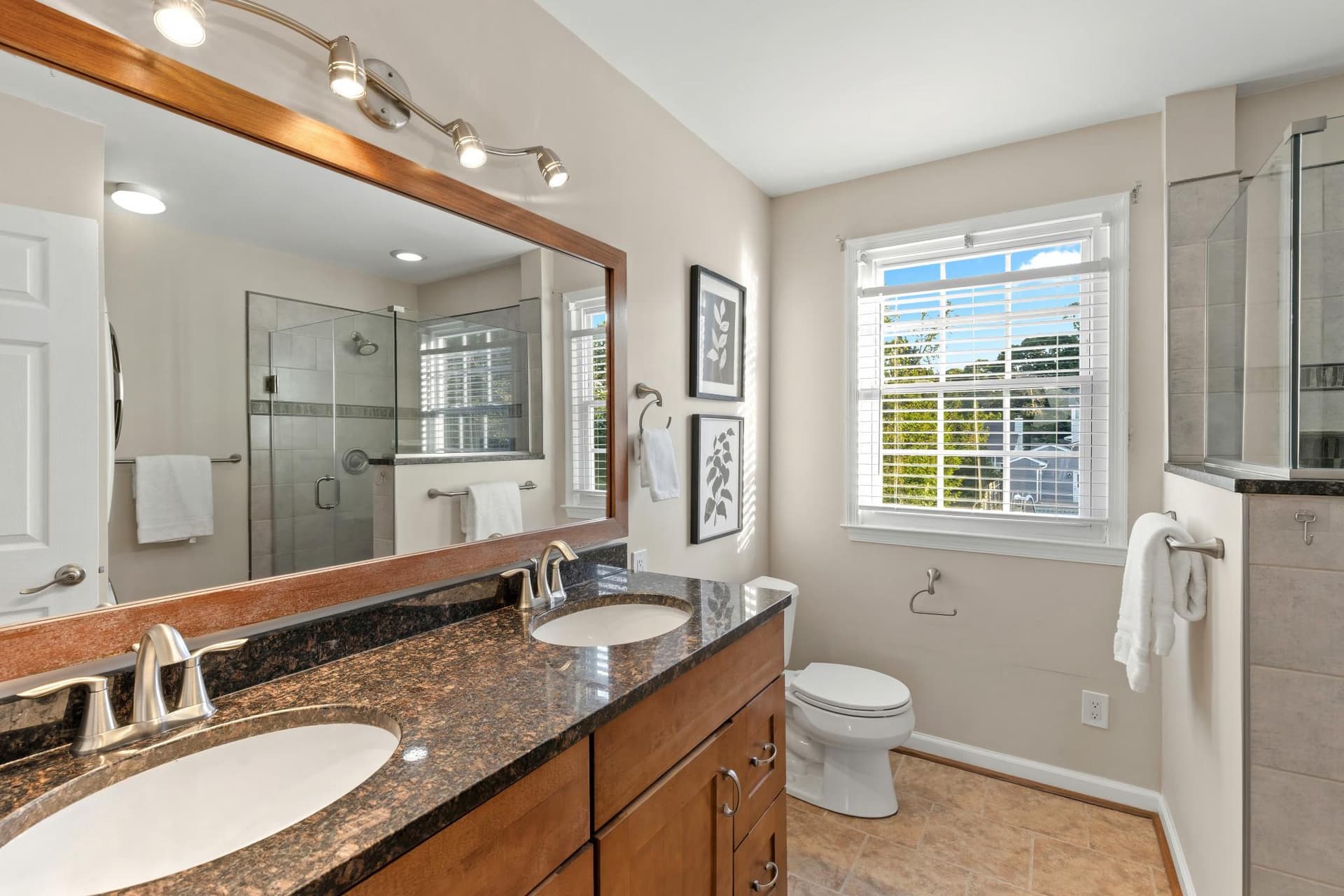 310 Magothy Road photo 16