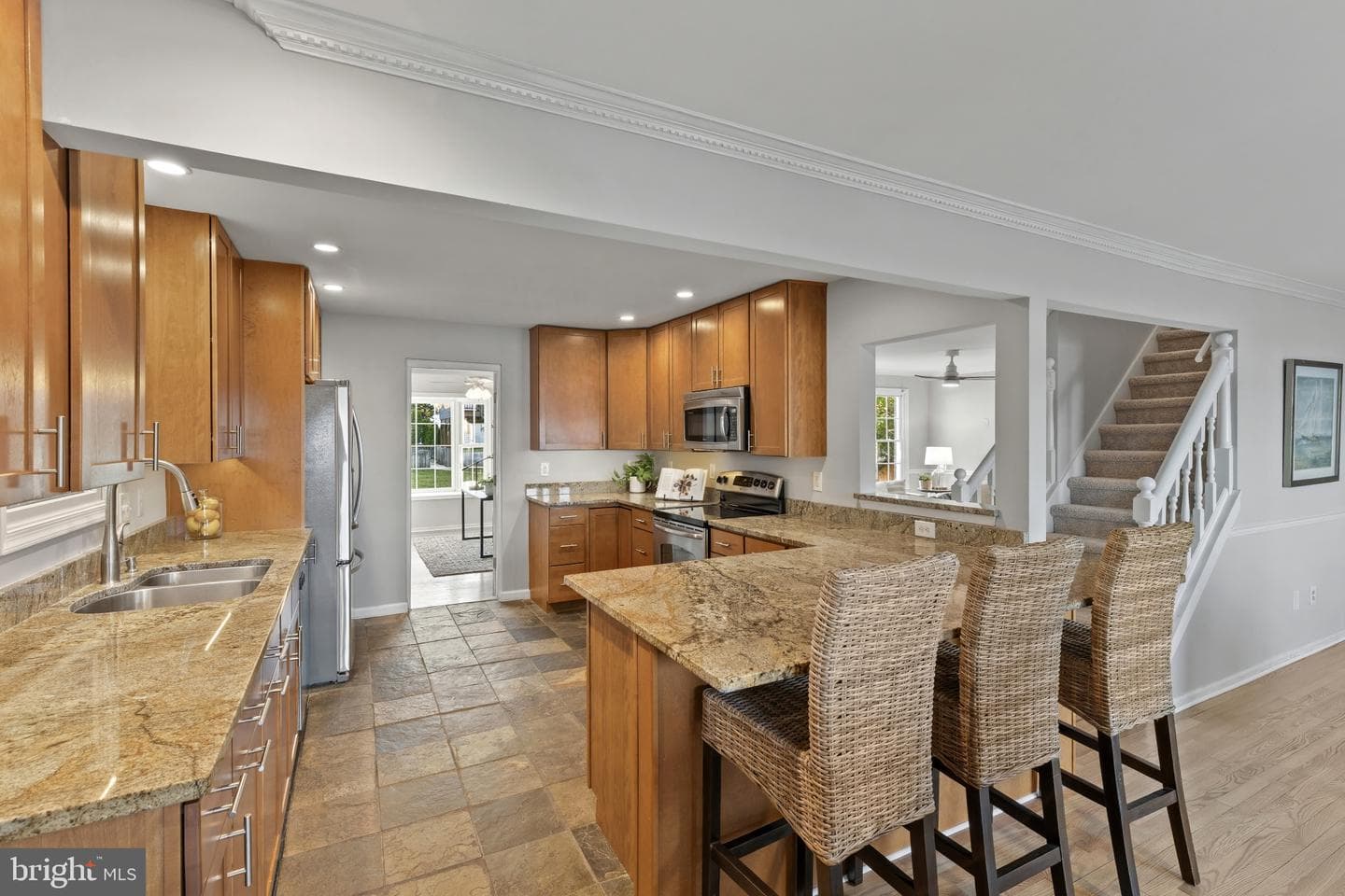 310 Magothy Road photo 8