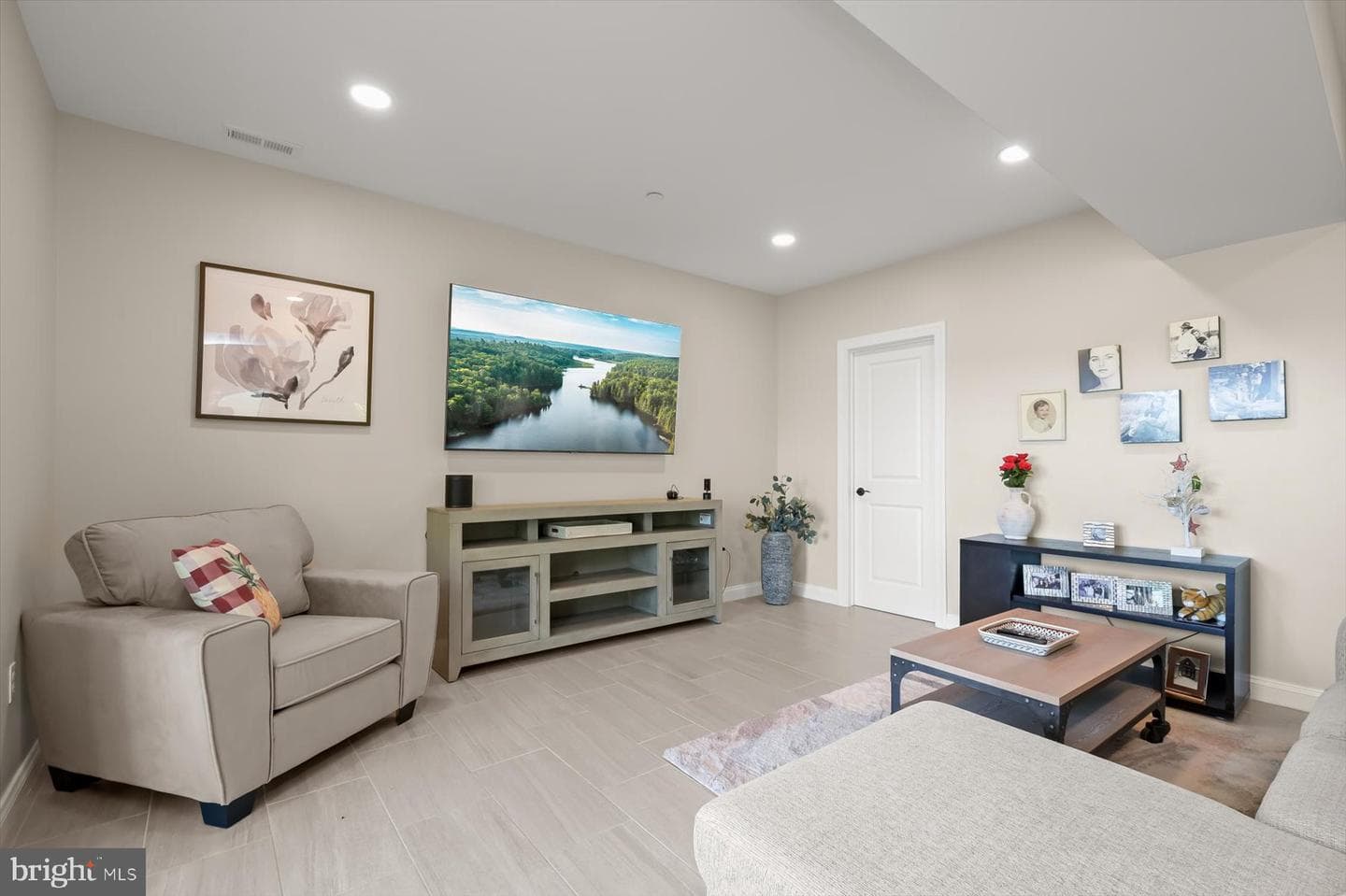 20 Shore Walk Road photo 52
