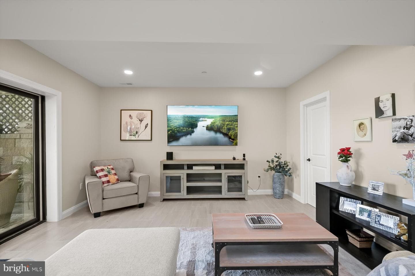 20 Shore Walk Road photo 56