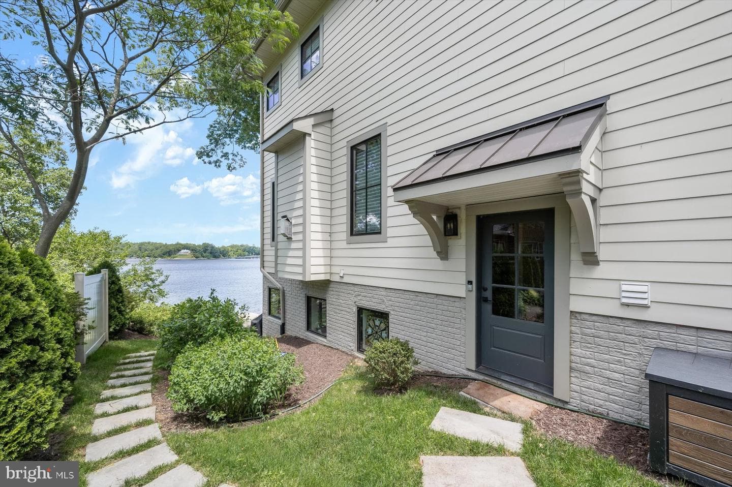 20 Shore Walk Road photo 60