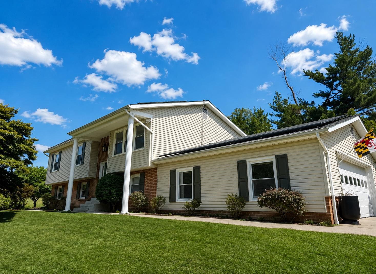 736 Hillmeade Road, Edgewater