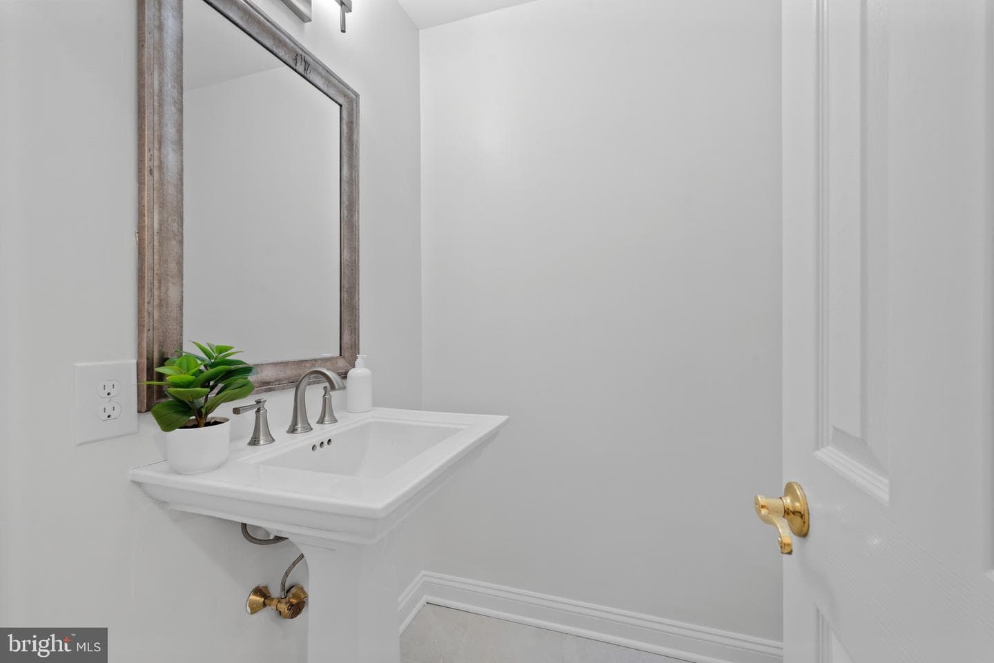 1224 Nob Hill Drive photo 17