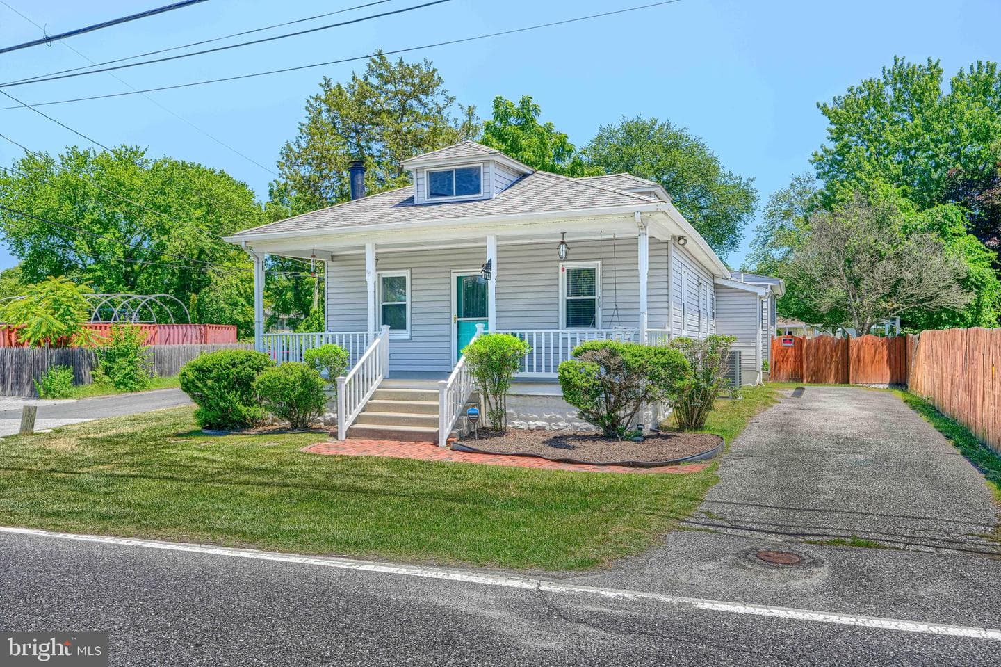 7741 Outing Avenue photo 3