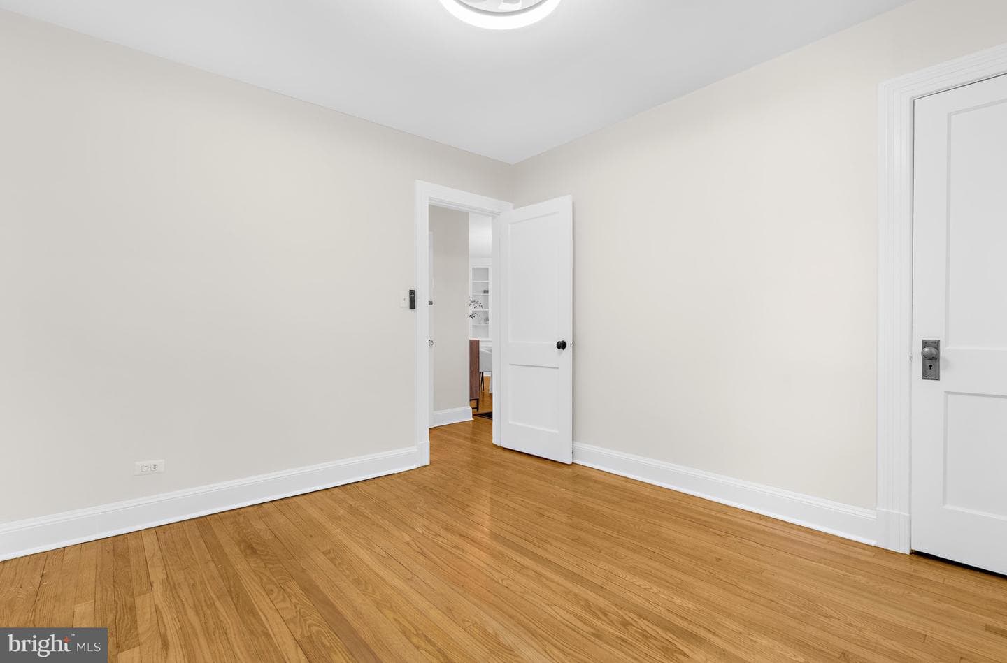 1105 Van Buren Street photo 16