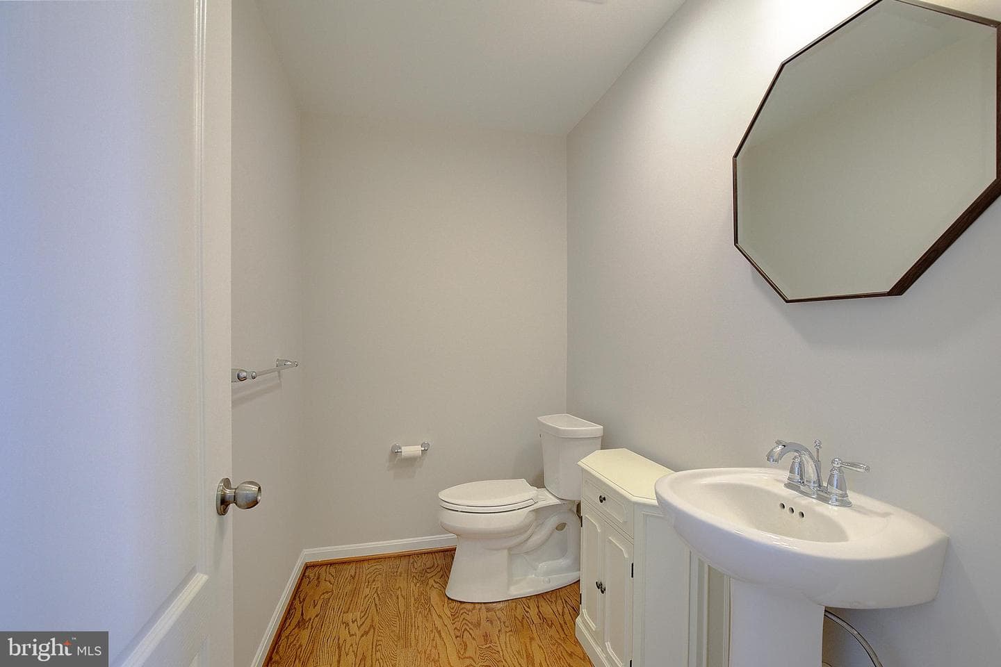 3956 Honeysuckle Drive photo 21