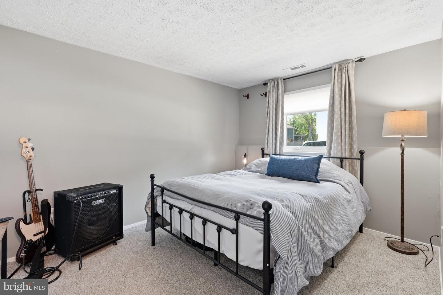 490 Eleanor Lane photo 23