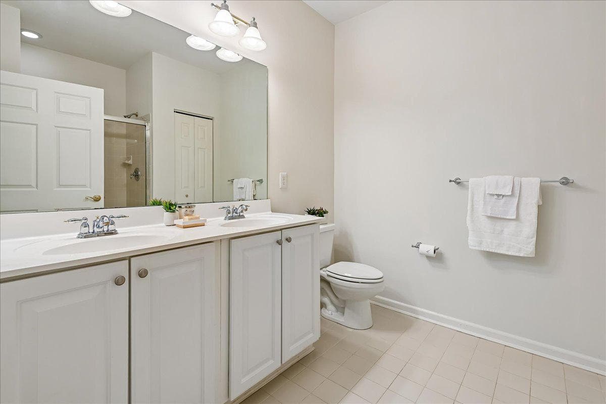 1011 Samantha Lane #302 photo 19