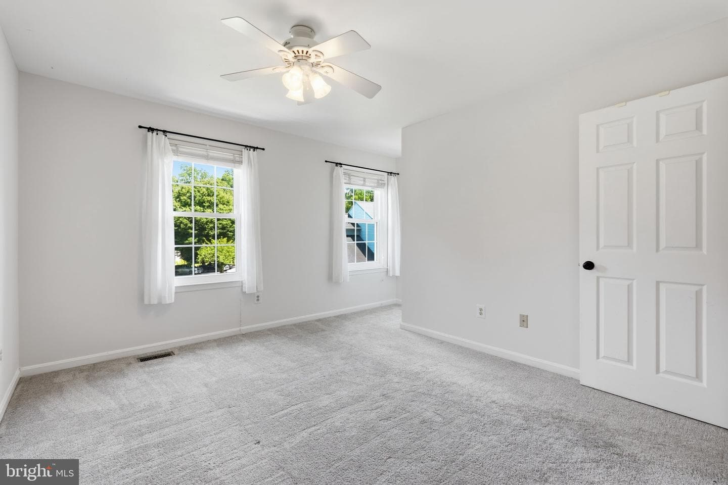 1294 Doubleday Drive photo 23