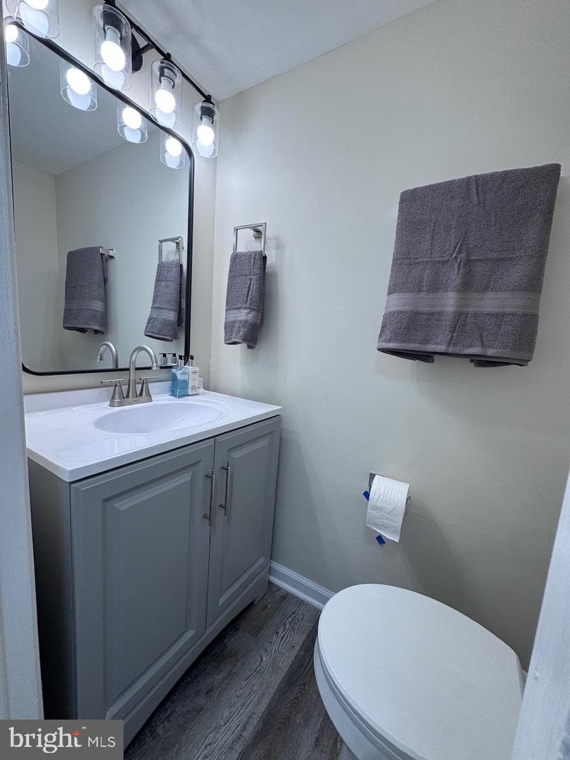 1512 Winterberry Drive photo 12