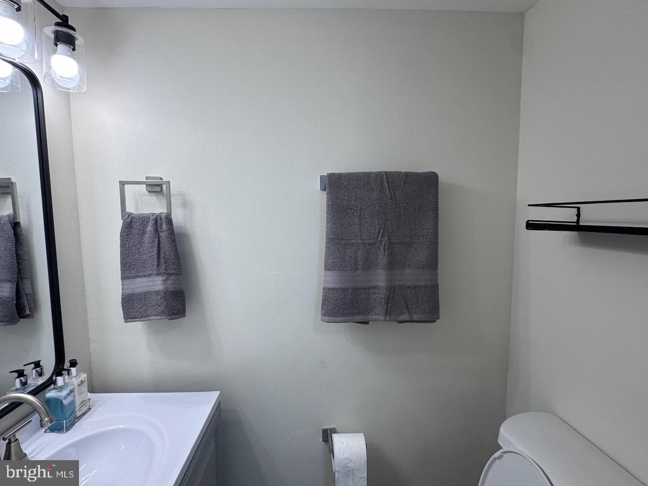 1512 Winterberry Drive photo 13