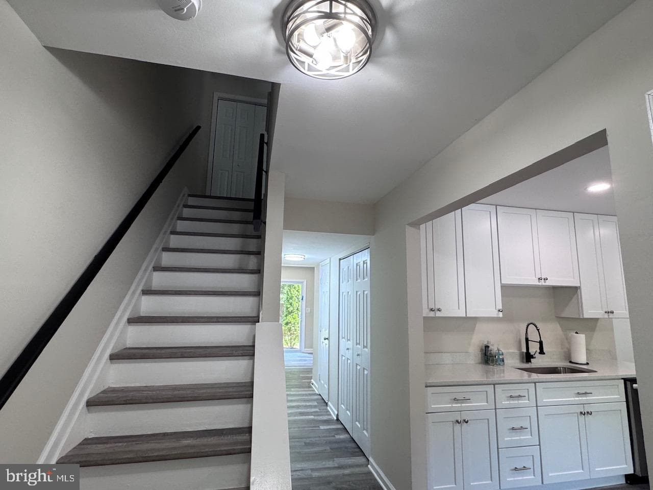 1512 Winterberry Drive photo 3
