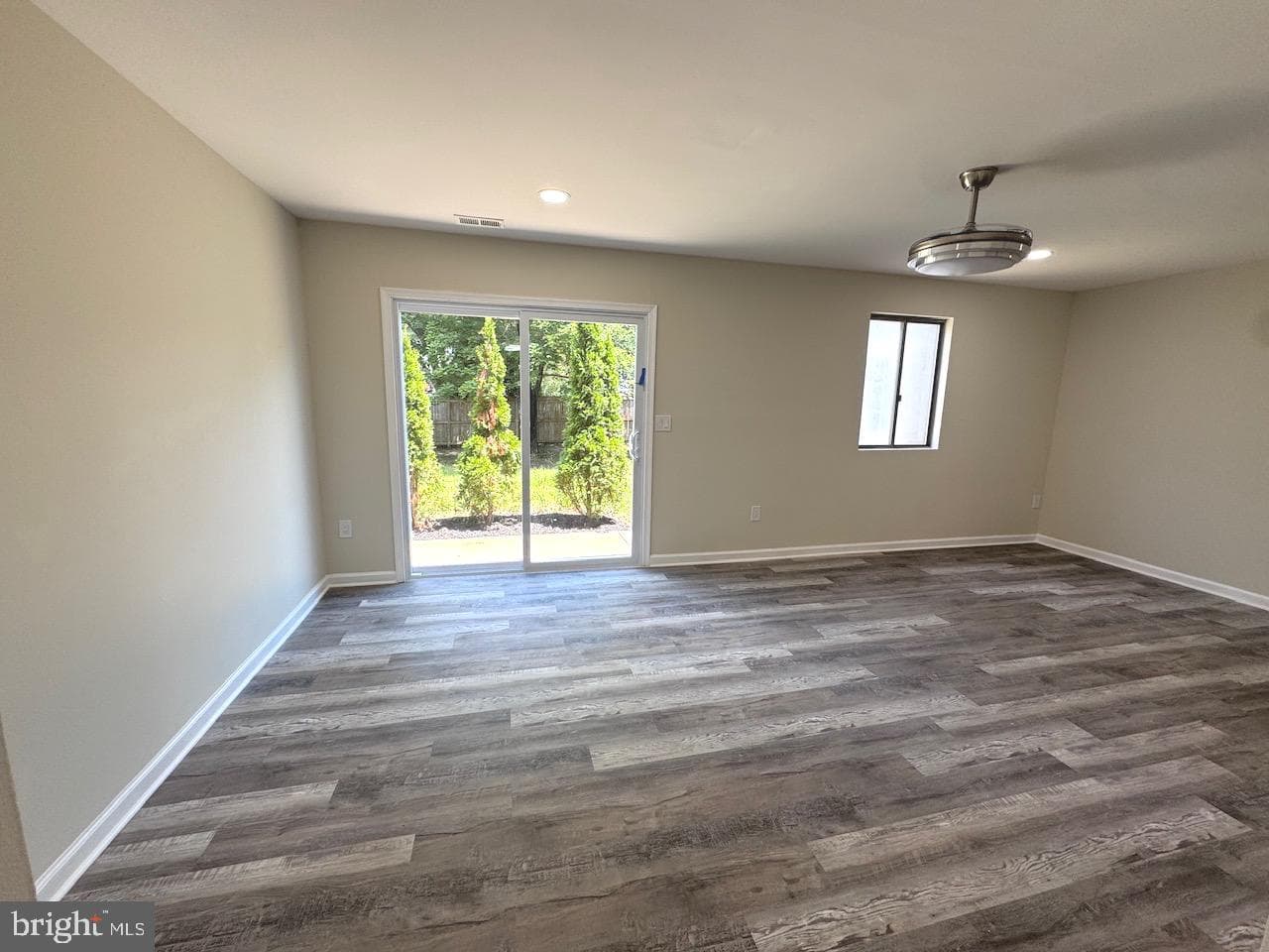 1512 Winterberry Drive photo 7