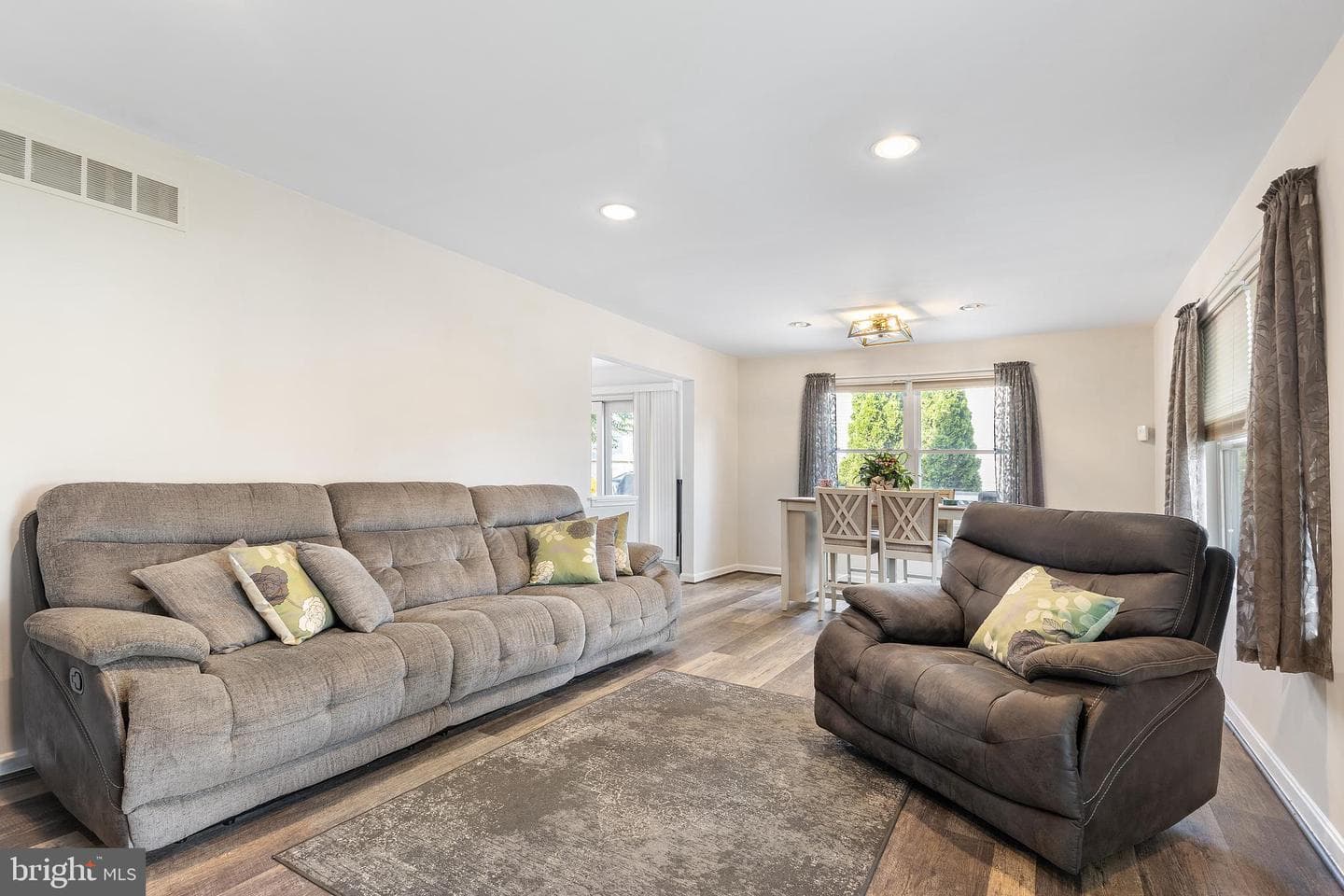 758 210th Street photo 5