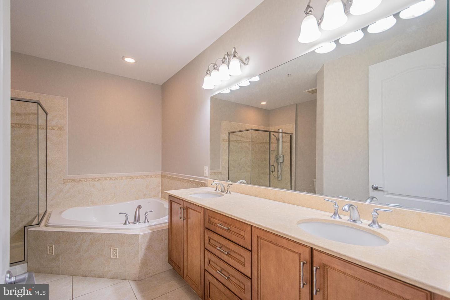 1915 Towne Centre Boulevard #707 photo 19