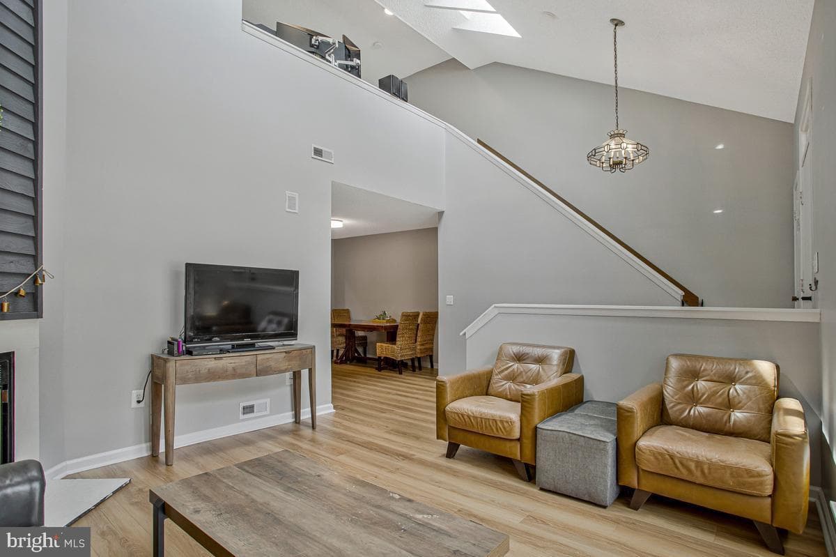 448 Cranes Roost Court photo 4