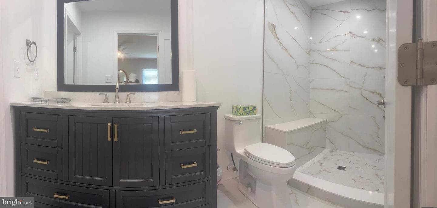 708 Sydney Terrace photo 22