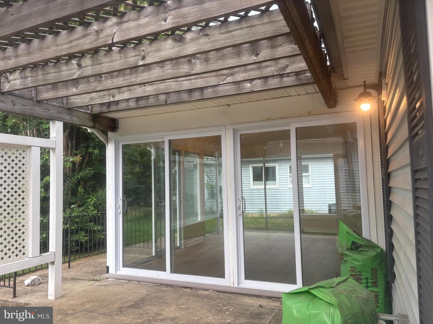 708 Sydney Terrace photo 42