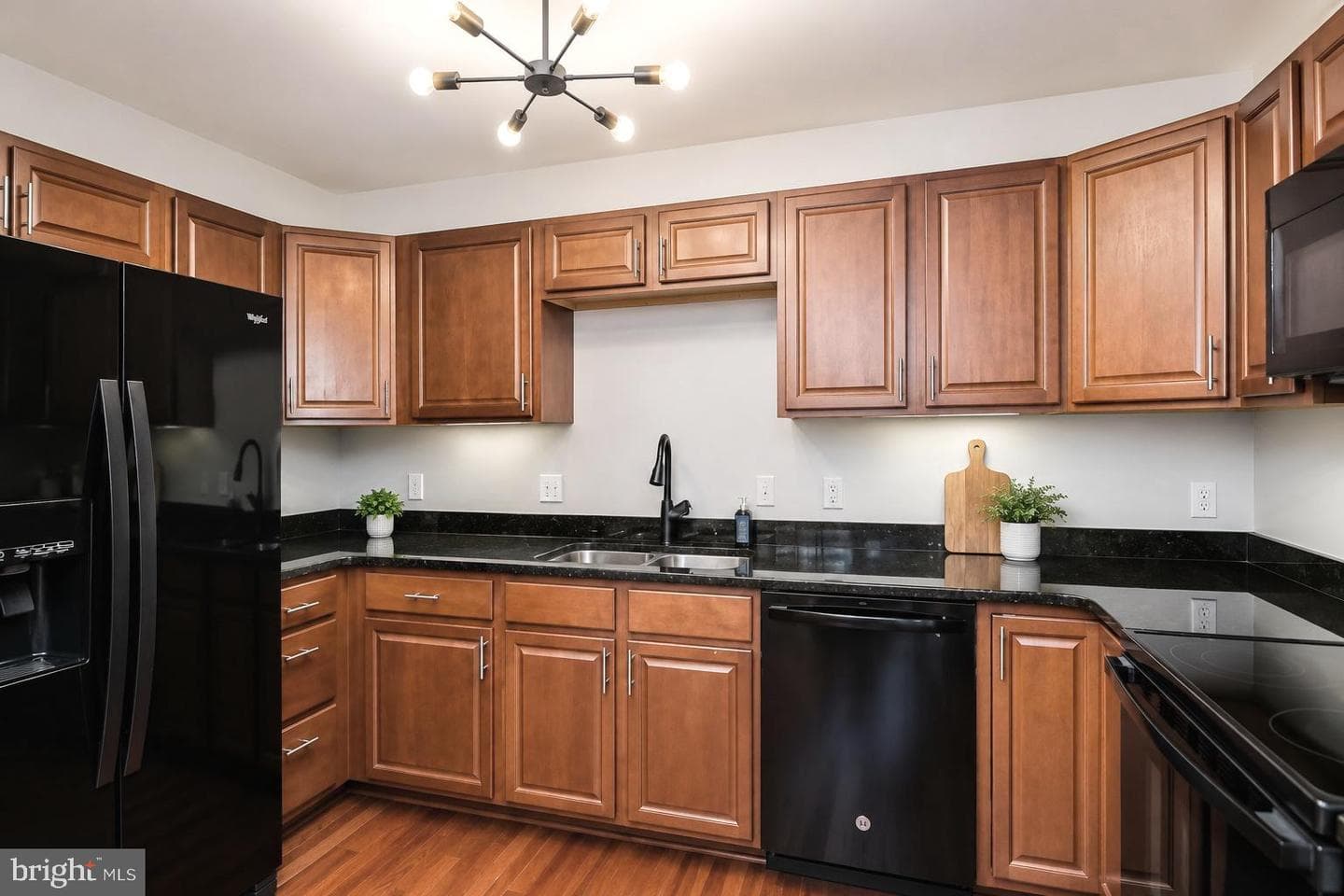 7708 Shirley Avenue photo 4