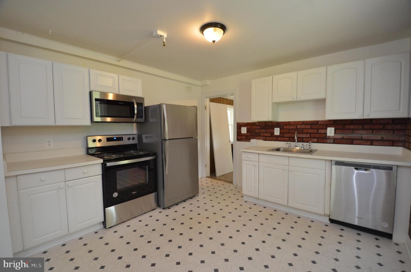 6201 Shady Side Road, Shady Side