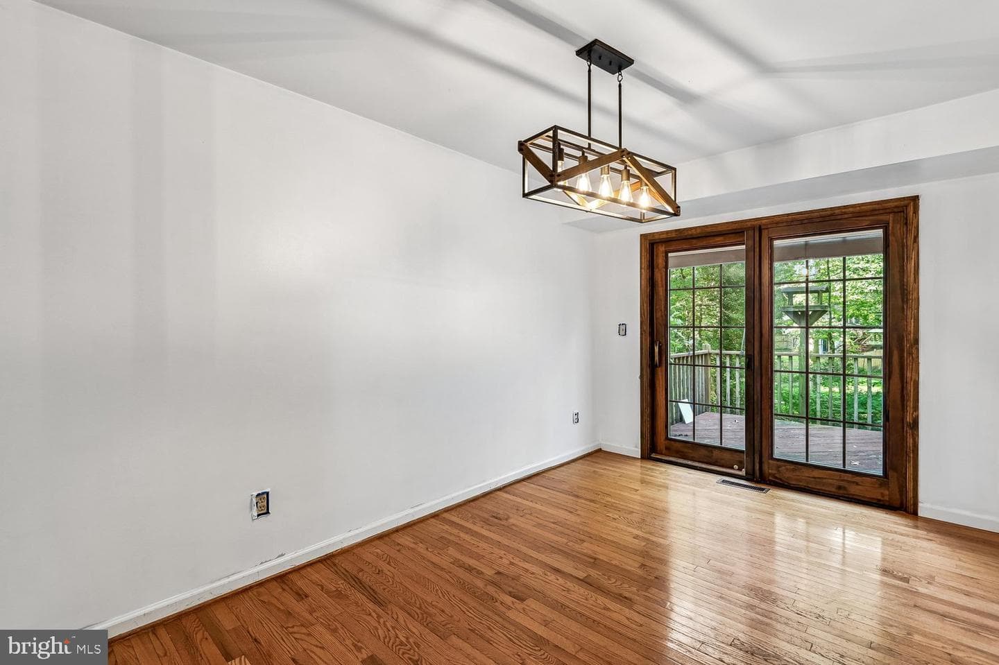 1077 Plum Creek Drive photo 4