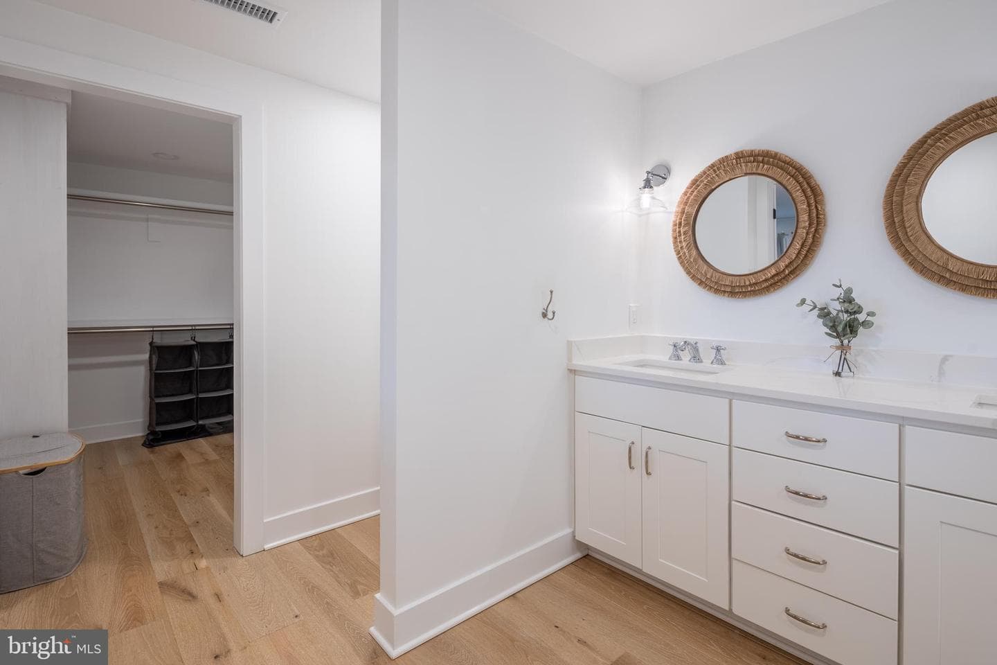 1018 Magothy Avenue photo 40