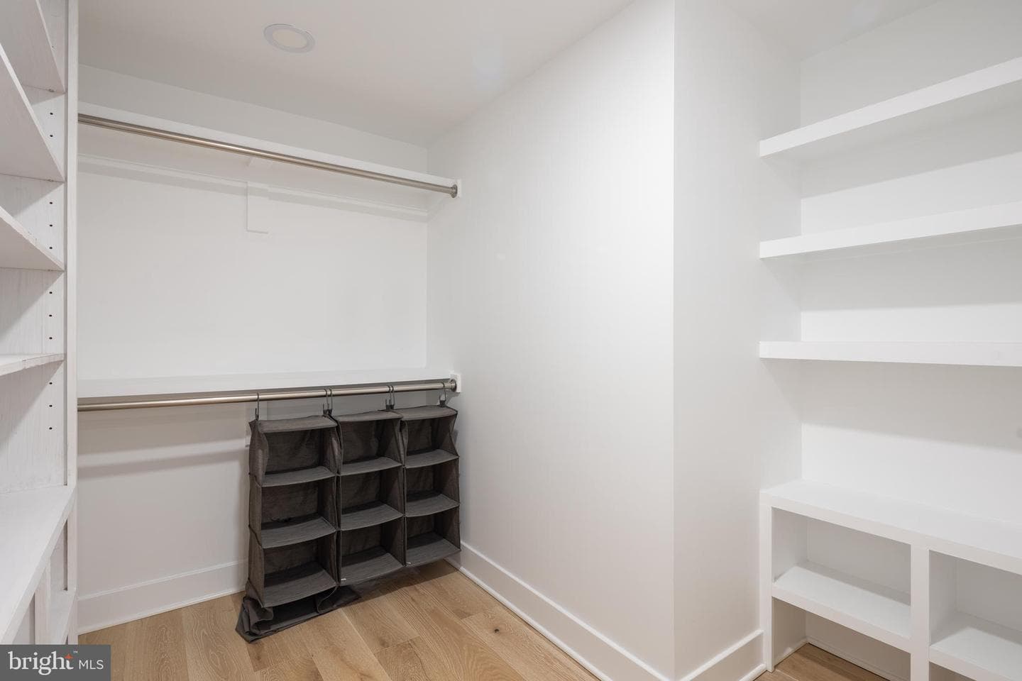 1018 Magothy Avenue photo 41