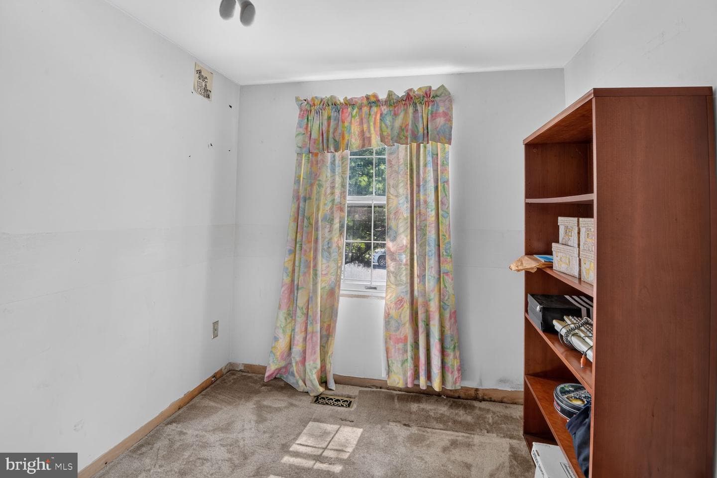 820 Grimsby Garth photo 13
