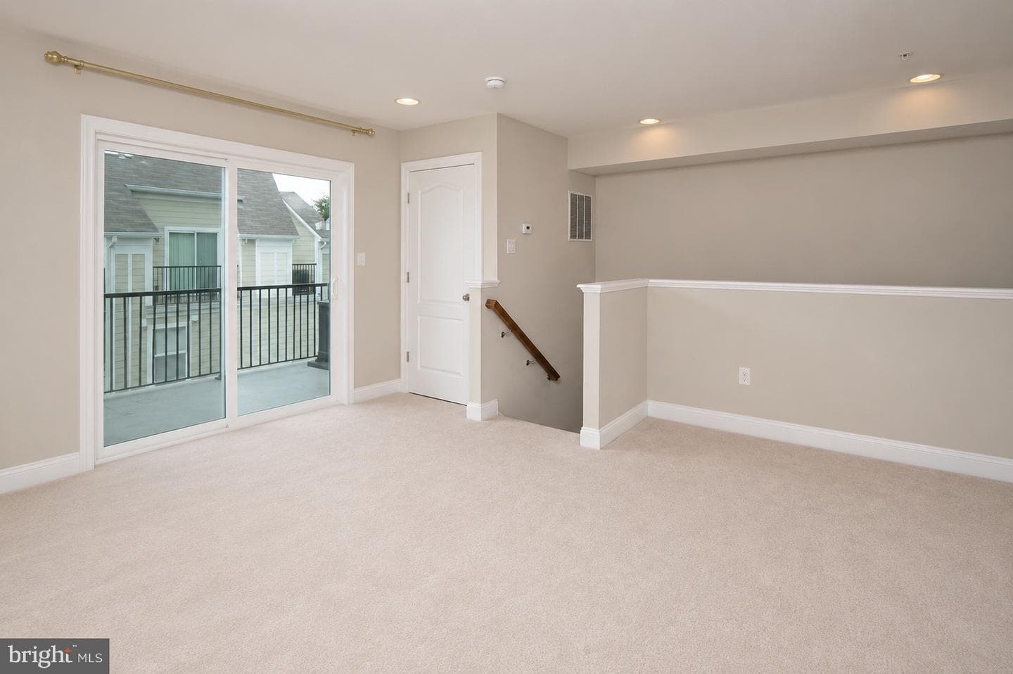 602 James Walker Place photo 38