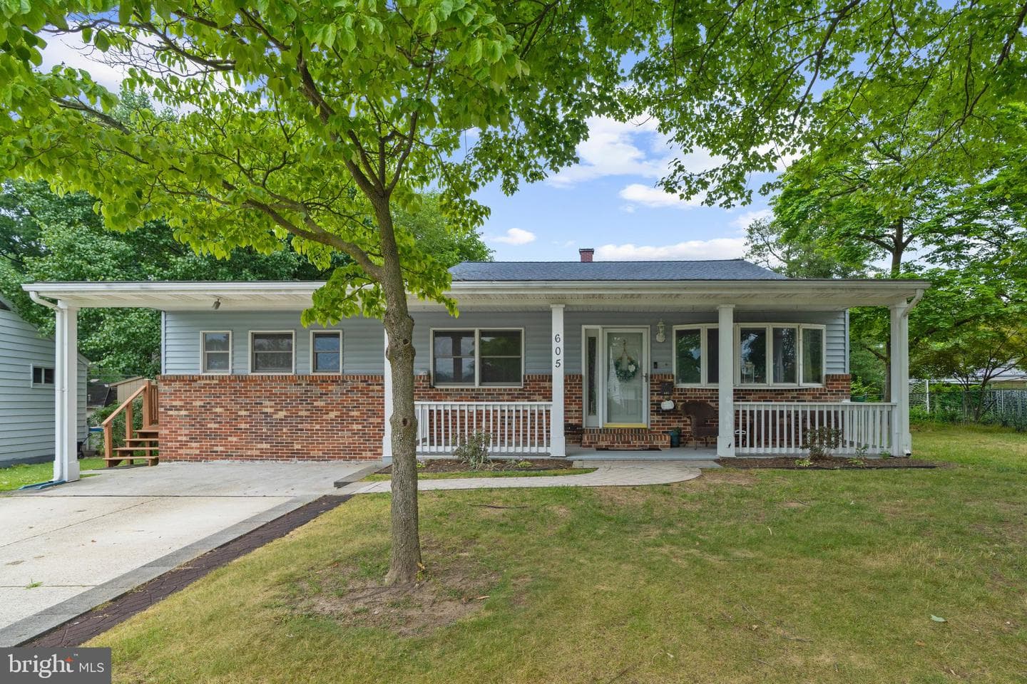605 Carolyn Road photo 8