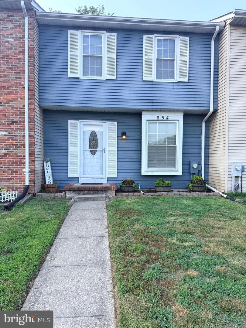 654 Paddle Wheel Court W, Millersville