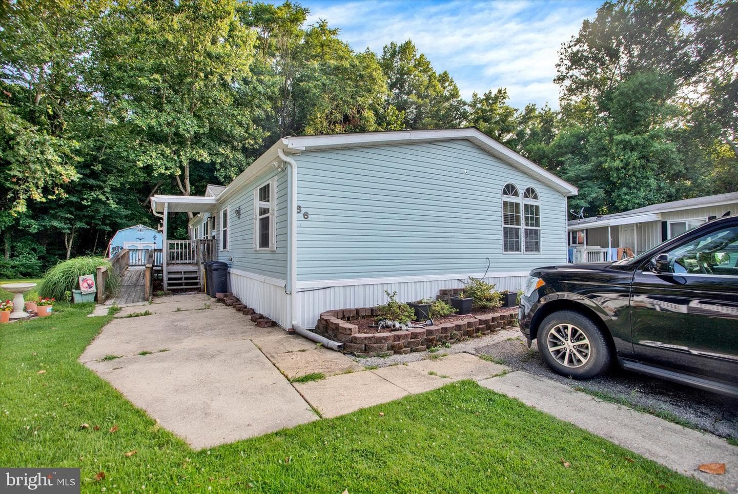86 Edwards Lane photo 3