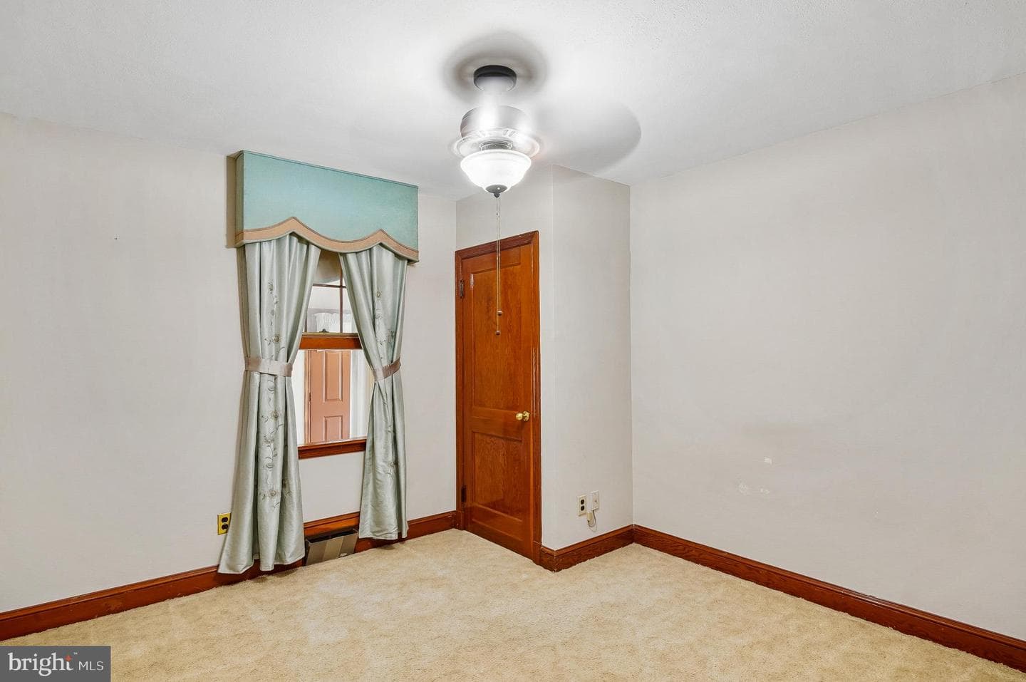 1110 Tyler Avenue photo 22