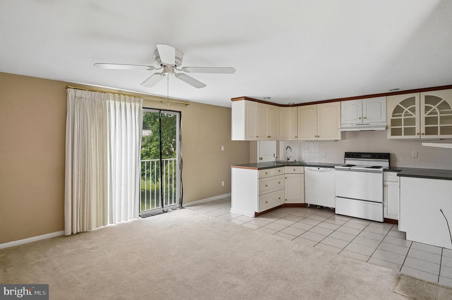 1110 Tyler Avenue photo 48
