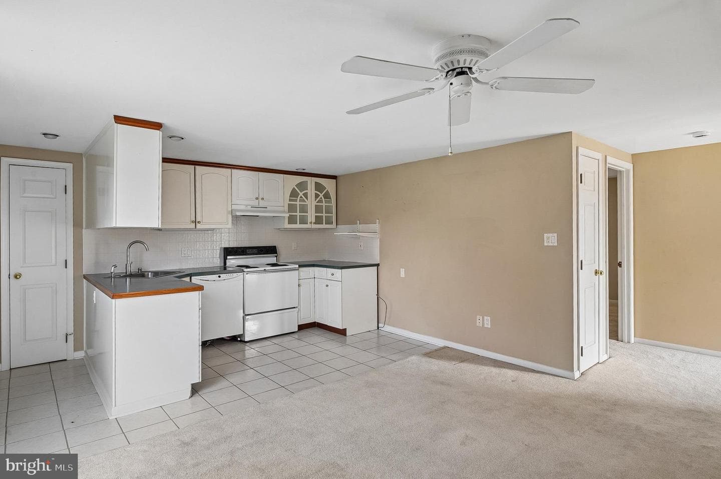 1110 Tyler Avenue photo 49