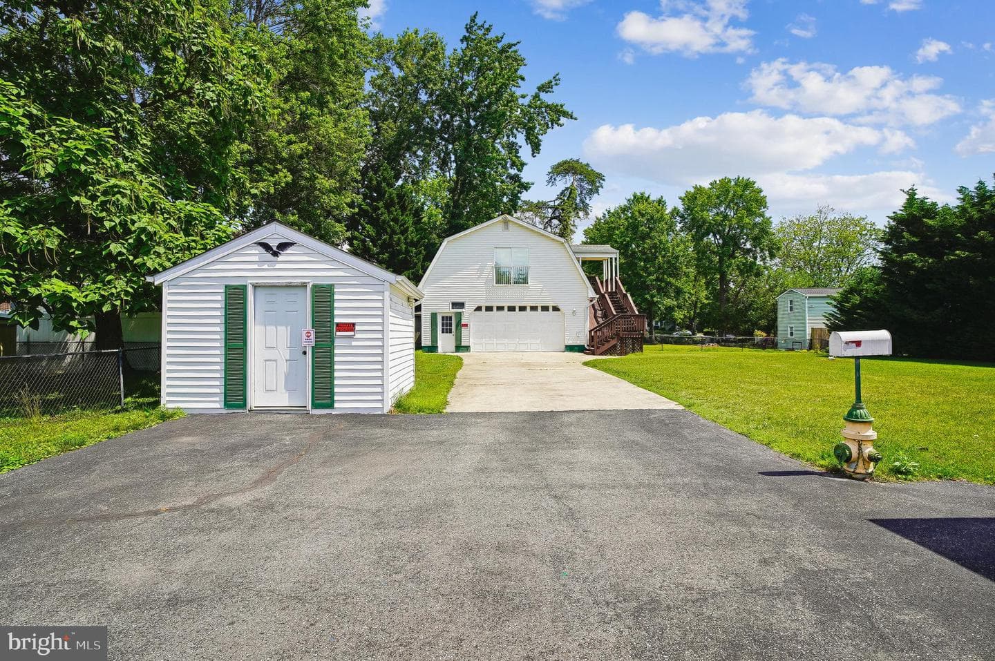 1110 Tyler Avenue photo 5